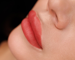 Lip Blush Treatment
